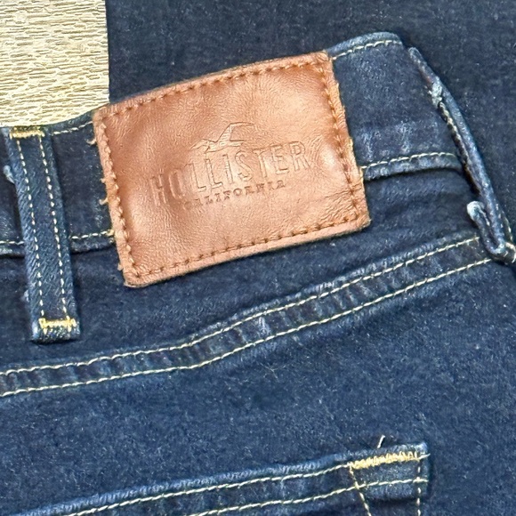 Hollister Men's Dark Blue Jeans - Picture 3 of 5